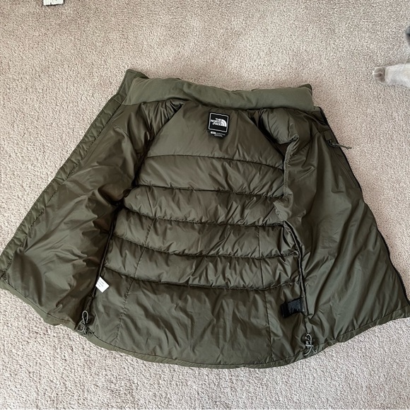 The North Face Nuptse 700 Down Stowaway Puffer Vest - Picture 6 of 16